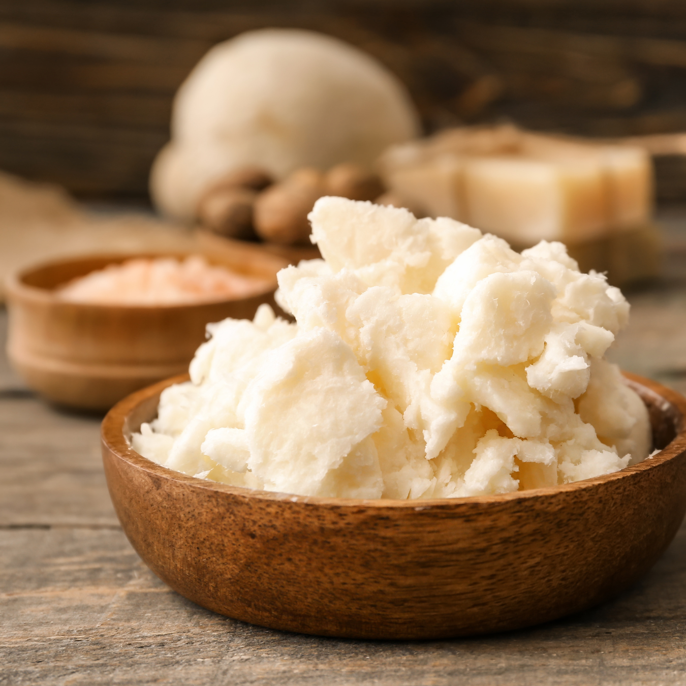 beurre de karité brut avant transformation cosmétique