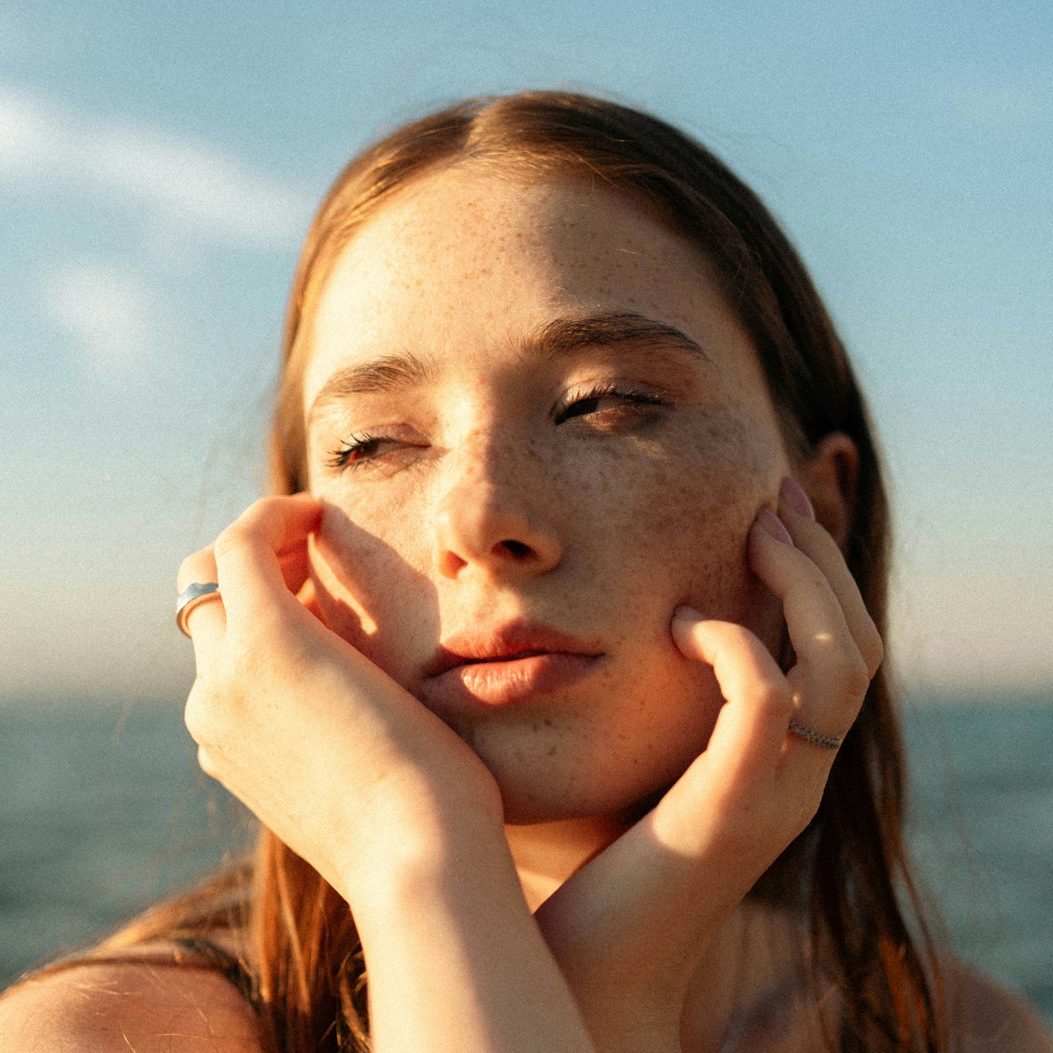 Routine de beauté éthique avec cosmétiques bio et naturels Nohèm pour une rentrée éco-responsable