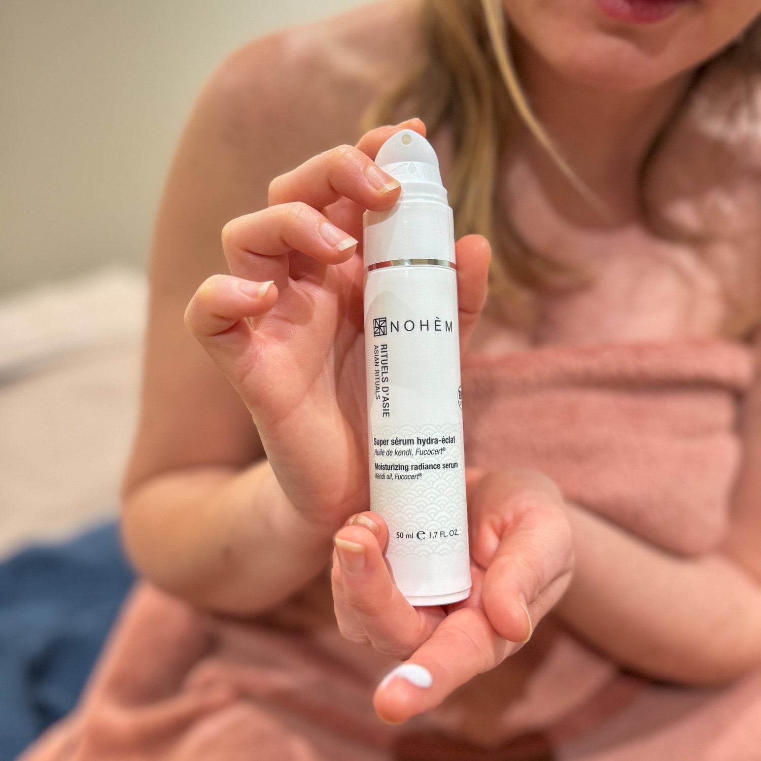 soin sérum hydratant et éclat de la peau