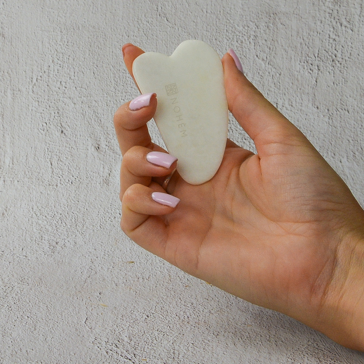 gua sha en jade blanc nohem